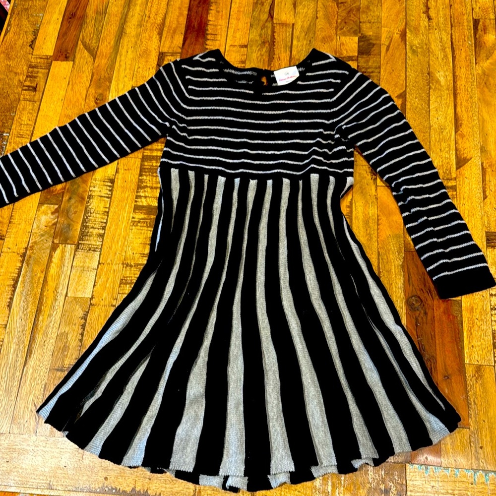 Hanna Anderson dress size EU: 120 I believe